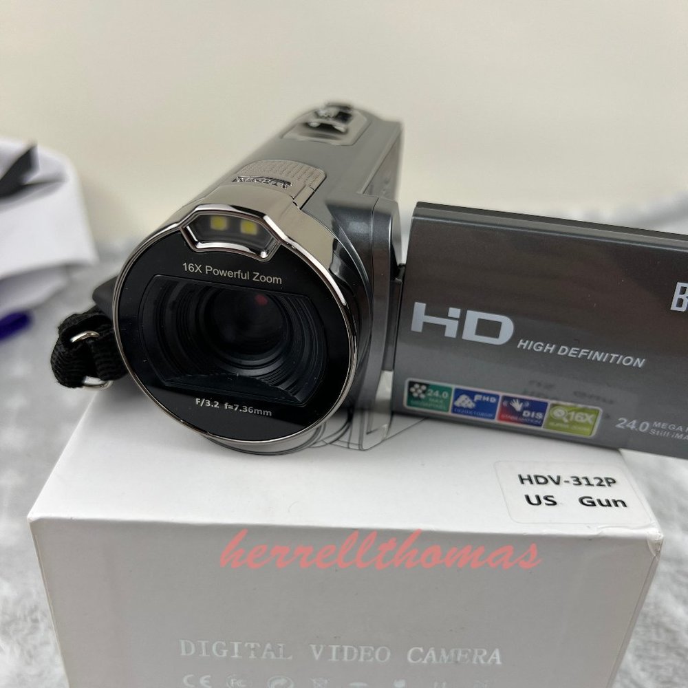 DIGITAL VIDEO CAMERA - Picture 4 of 9